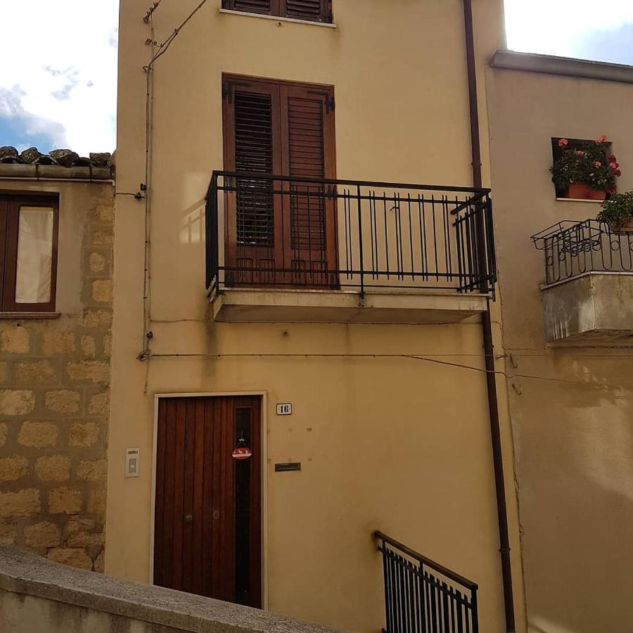 La Nicchia Di Gangi Apartment Exterior photo
